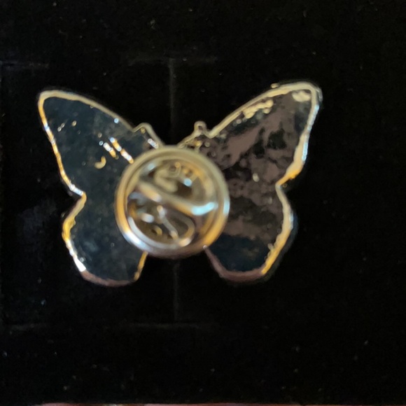 Vintage beautiful butterfly metal stick pin. - Picture 2 of 2